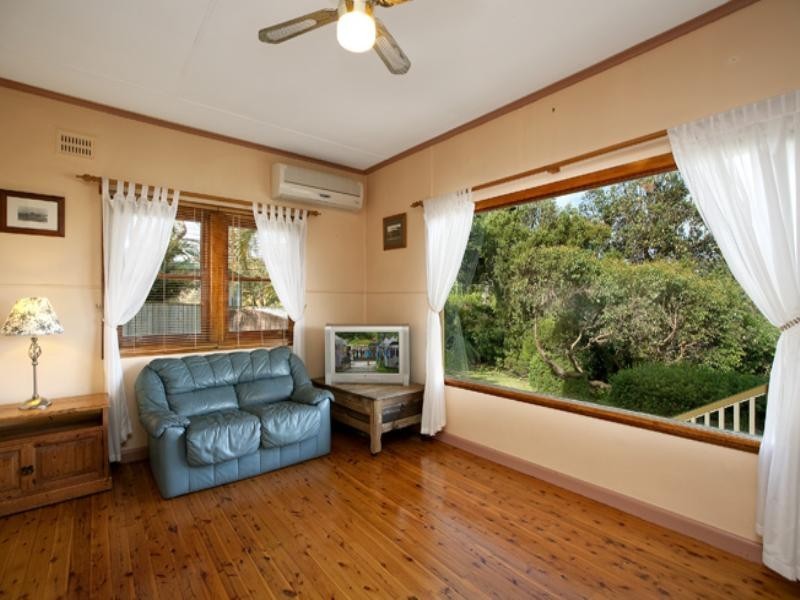 141 Barrenjoey Road, Mona Vale NSW 2103