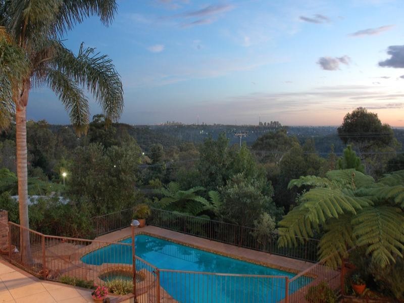 10 Alt Crescent, Davidson NSW 2085