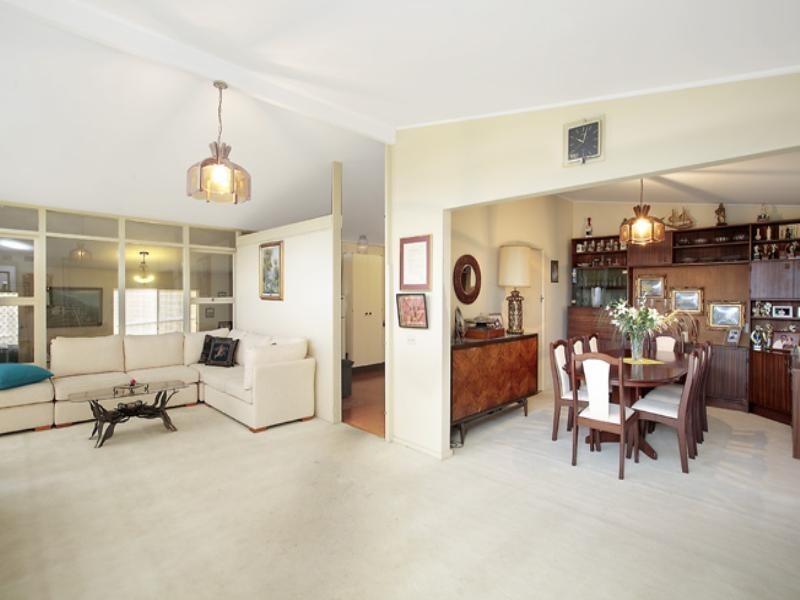 11 Rounce Avenue, Forestville NSW 2087