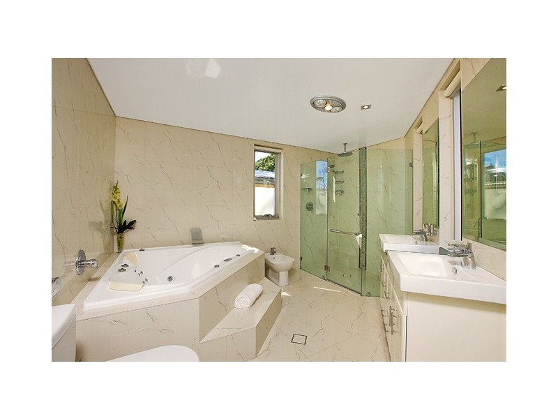 36 Gurney Crescent, Seaforth NSW 2092