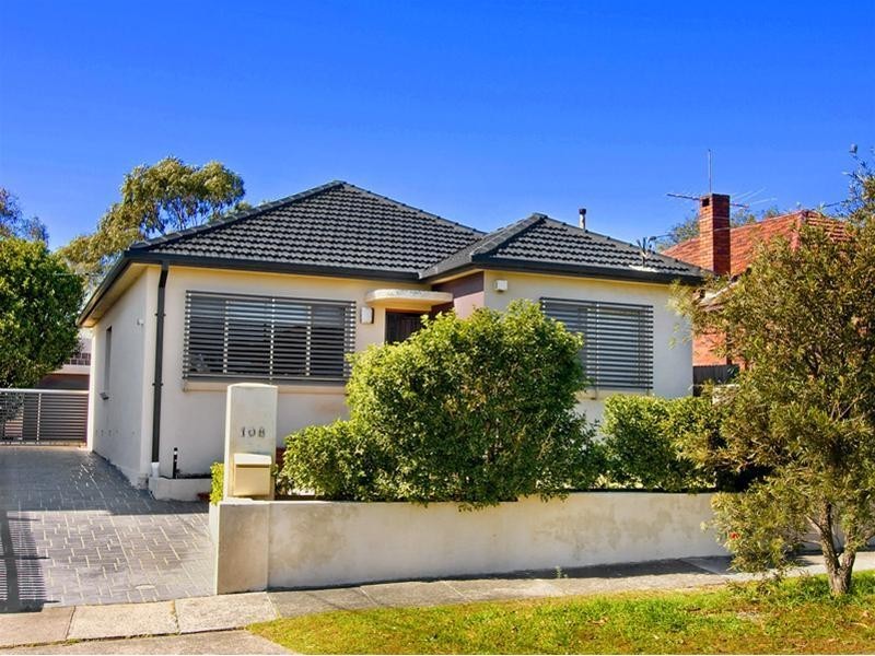 108 Tenterden Road, Botany NSW 2019