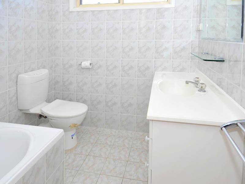 14 Nyan Street, Chifley NSW 2036