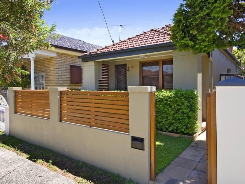 23 Robinson Street, Eastlakes NSW 2018