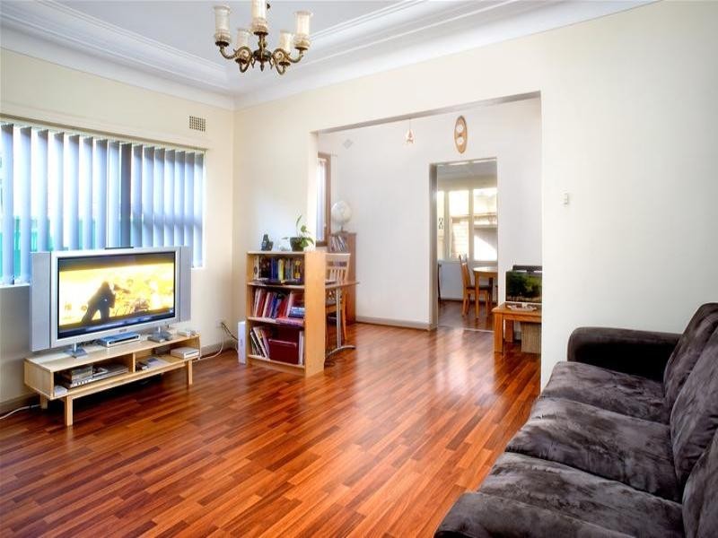 9 Brussels Street, Mascot NSW 2020