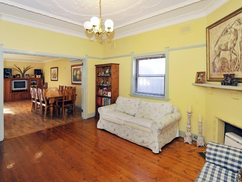 92 Harcourt Parade, Rosebery NSW 2018