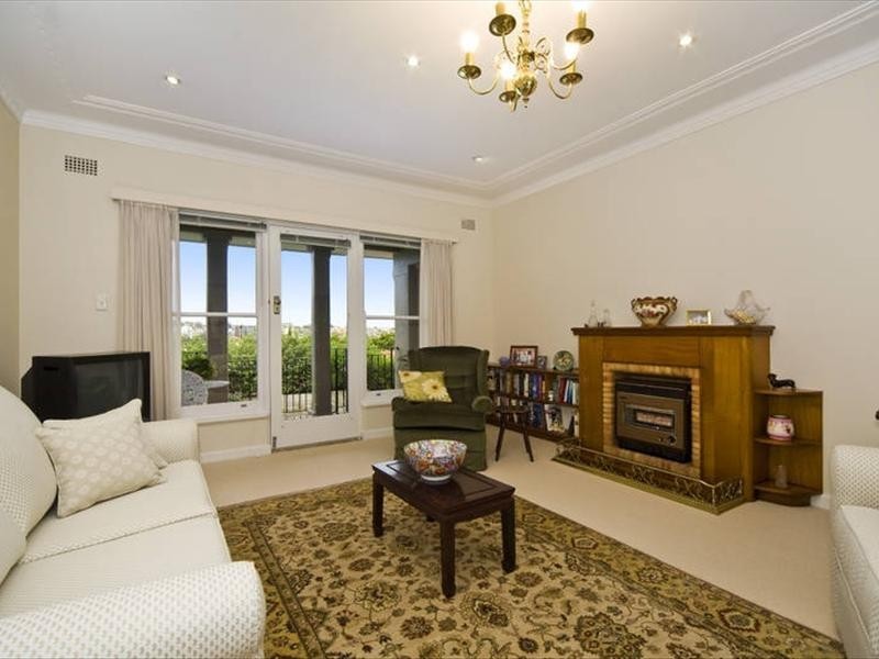 5a Tunstall Avenue, Kensington NSW 2033