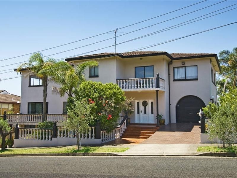 30 Cantrill Avenue, South Coogee NSW 2034
