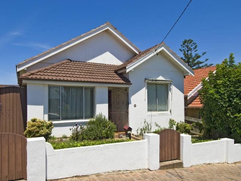 15 Evelyn Street, South Coogee NSW 2034