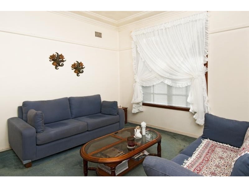 1359 Anzac Parade, Chifley NSW 2036