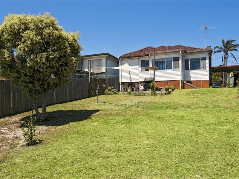 16 Carnegie Circuit, Chifley NSW 2036