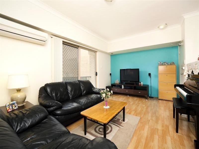 12/8 Macintosh Street, Mascot NSW 2020