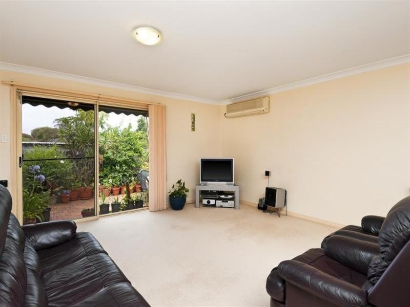 52a Caley Street, Chifley NSW 2036