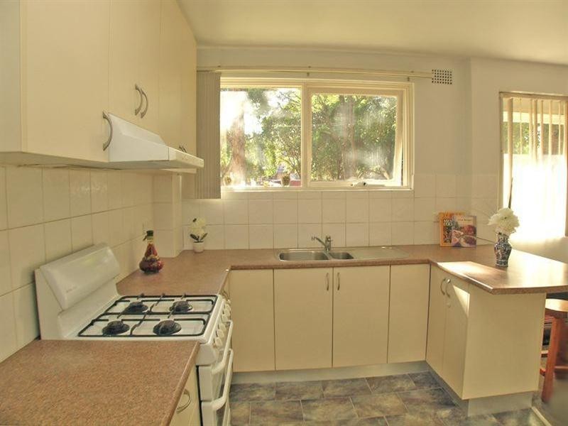2/2 O’Rourke Crescent, Eastlakes NSW 2018