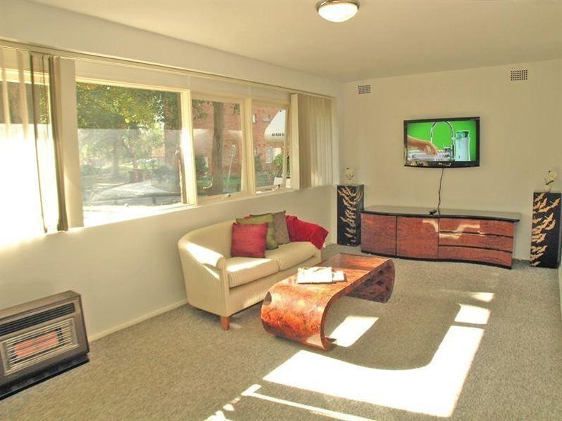 2/2 O’Rourke Crescent, Eastlakes NSW 2018