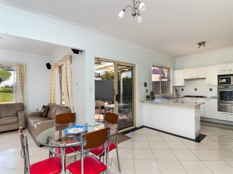 31 Forrest Street, Chifley NSW 2036