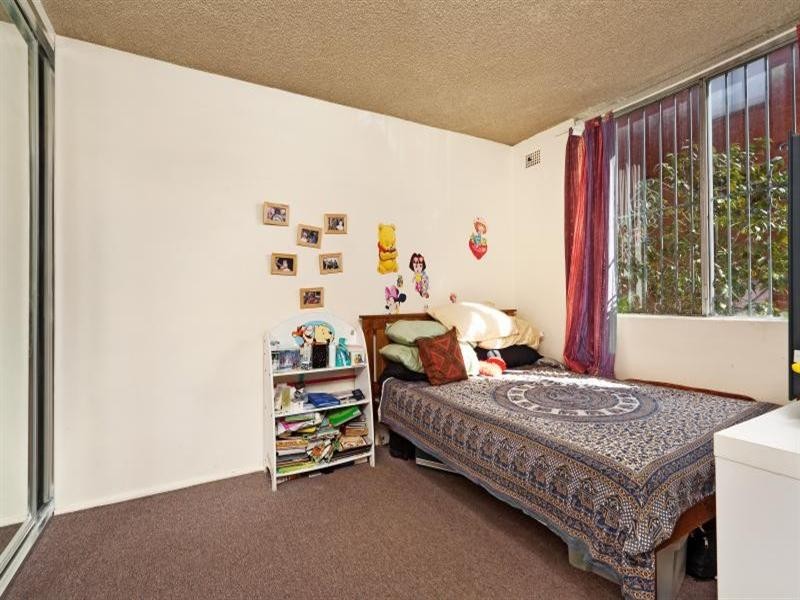 1/12 Barber Avenue, Eastlakes NSW 2018