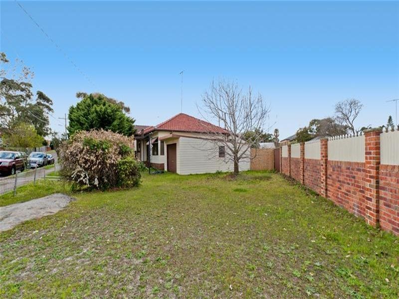 9 Wills Avenue, Chifley NSW 2036