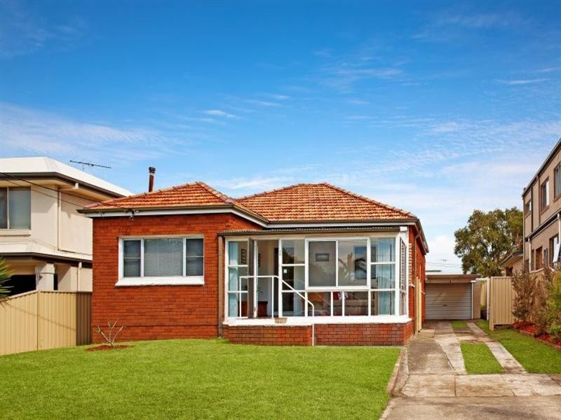 36 Eyre Street, Chifley NSW 2036