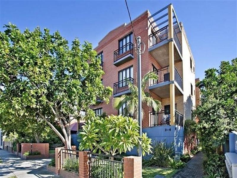 10/2-4 Fenton Avenue, Maroubra NSW 2035