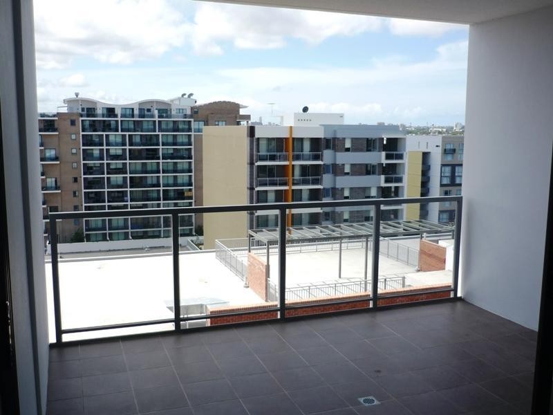 B.812/25 John Street, Mascot NSW 2020