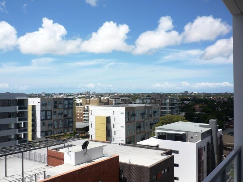 B.812/25 John Street, Mascot NSW 2020