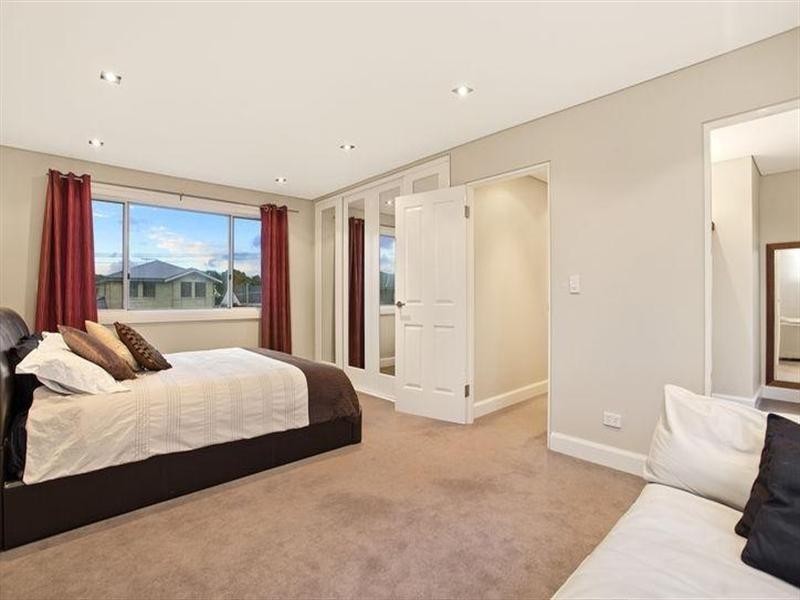 29 Carnegie Circuit, Chifley NSW 2036