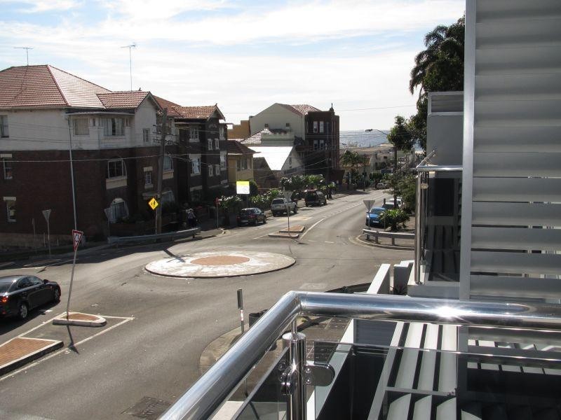2/143 Coogee Bay Road, Coogee NSW 2034