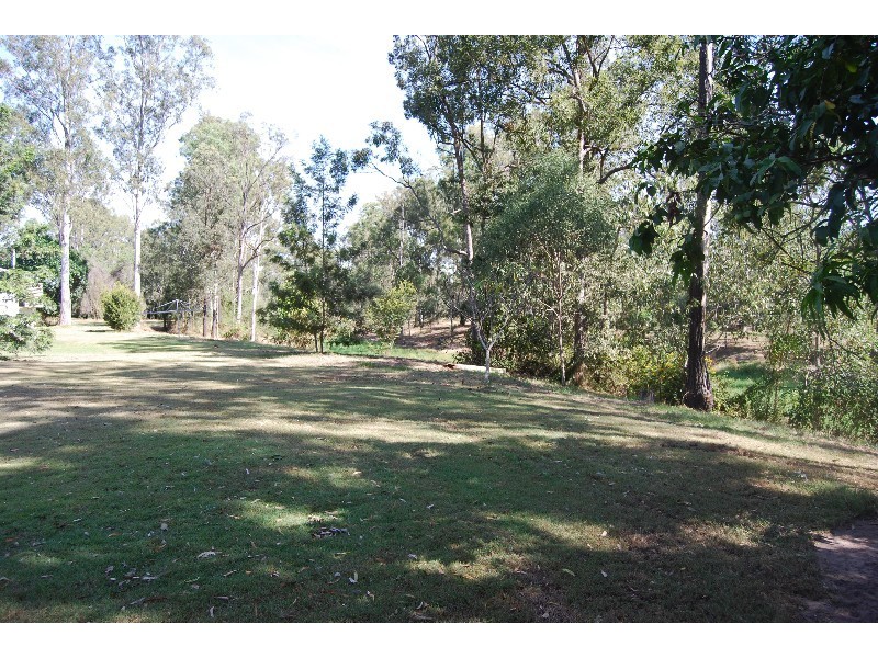 359 Esky Road, Pallara QLD 4110