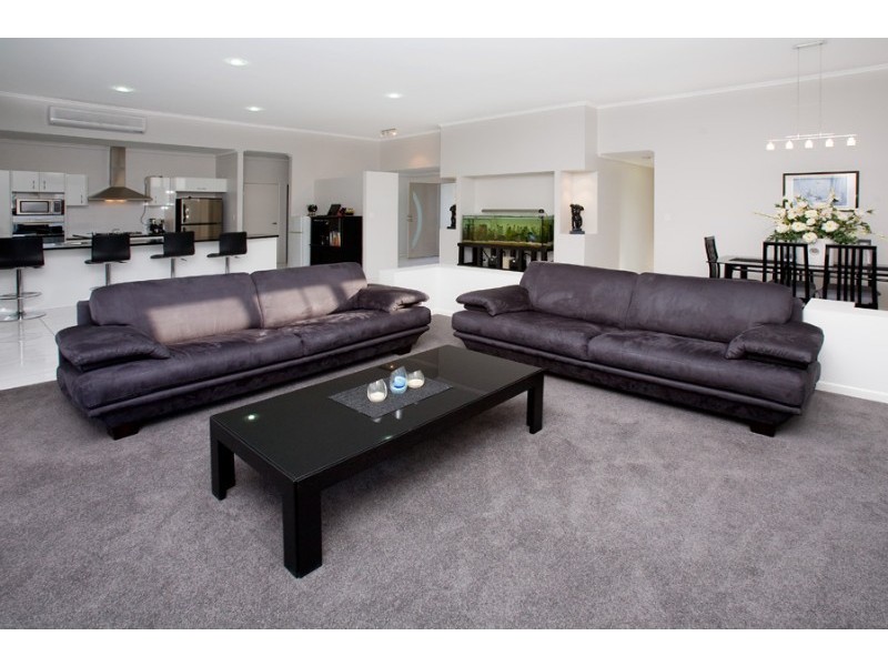 10 Waterhousia Crescent, Brookwater QLD 4300