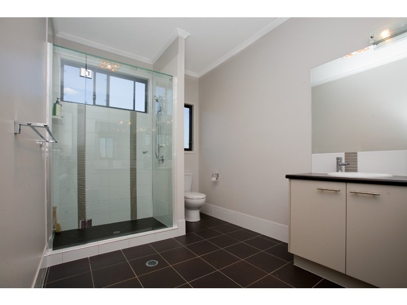 10 Waterhousia Crescent, Brookwater QLD 4300