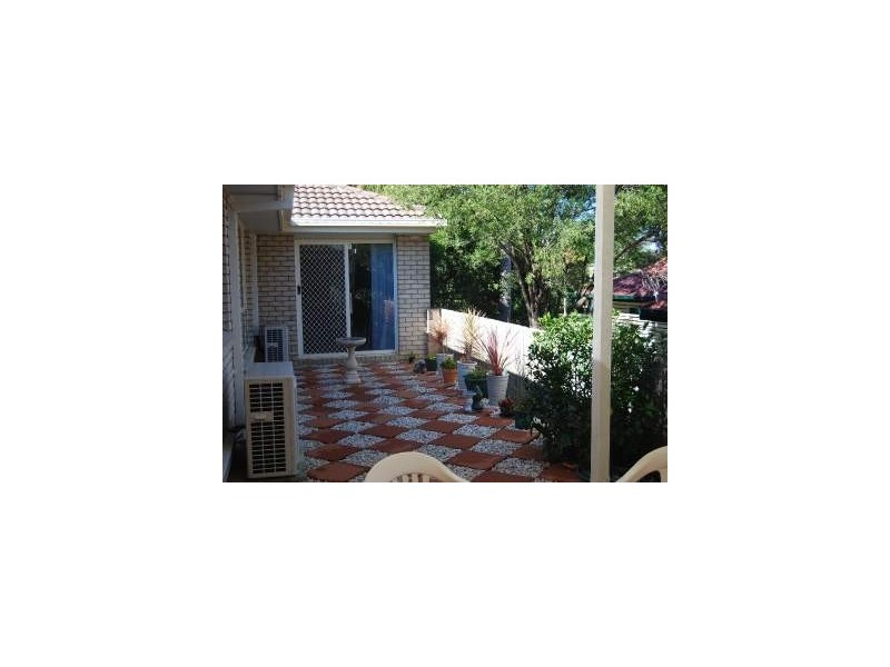 8 Robusta Place, Forest Lake QLD 4078