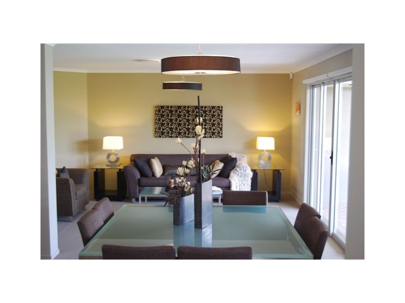 22 Cypress Street, Forest Lake QLD 4078