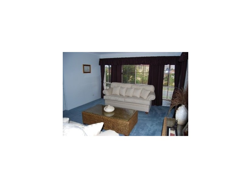 4 CARNEGIE Close, Forest Lake QLD 4078