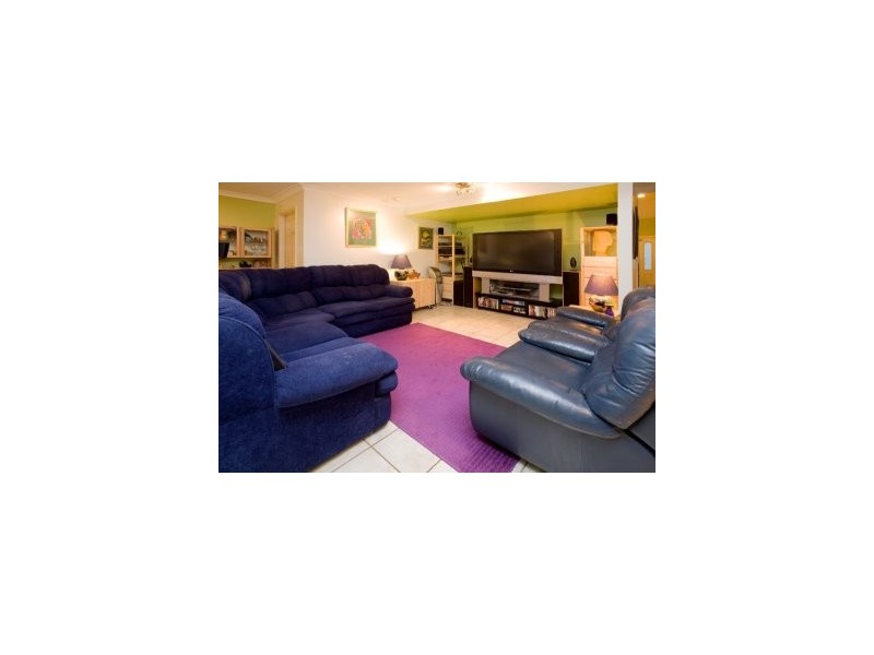 12 BAZILLE Place, Forest Lake QLD 4078