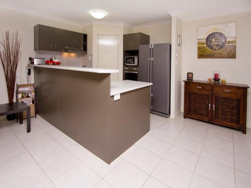 24 Bottlebrush Street, Heathwood QLD 4110