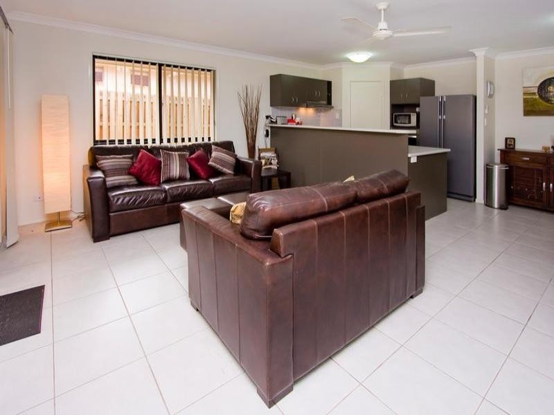 24 Bottlebrush Street, Heathwood QLD 4110