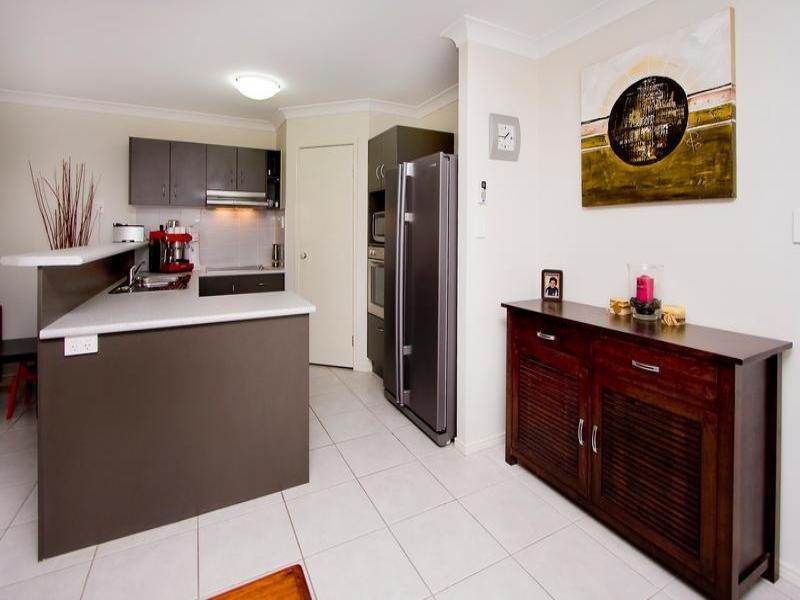 24 Bottlebrush Street, Heathwood QLD 4110