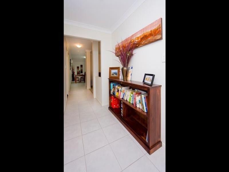 24 Bottlebrush Street, Heathwood QLD 4110