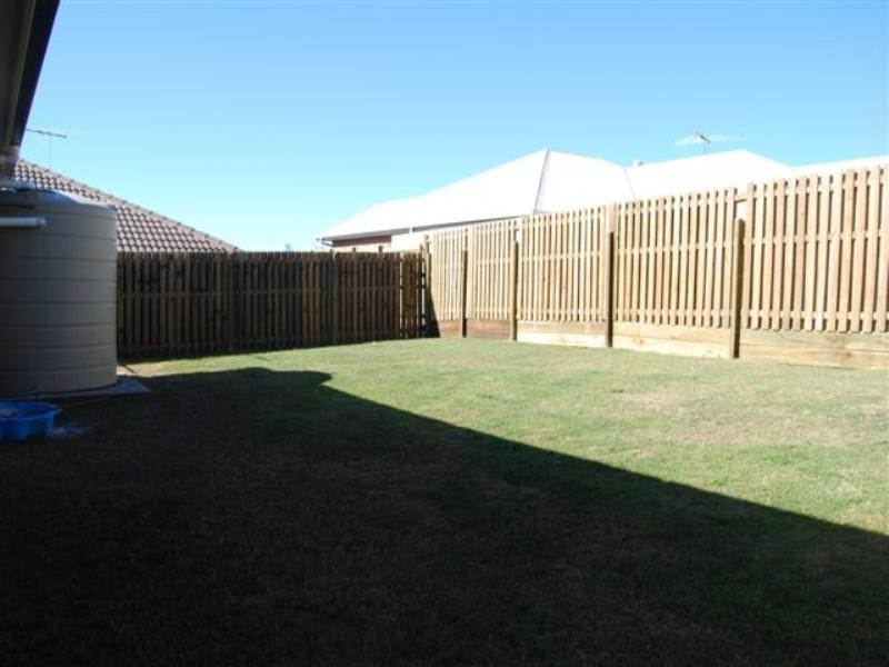 24 Bottlebrush Street, Heathwood QLD 4110