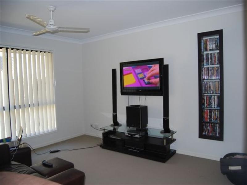 24 Bottlebrush Street, Heathwood QLD 4110