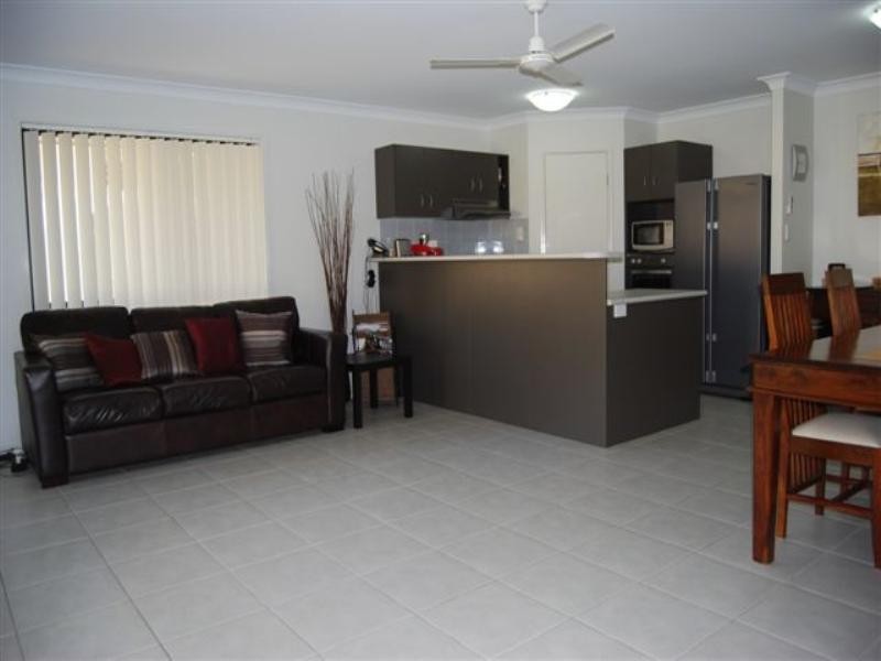 24 Bottlebrush Street, Heathwood QLD 4110