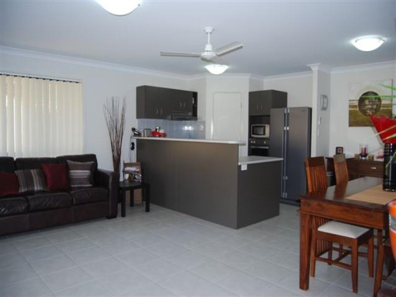 24 Bottlebrush Street, Heathwood QLD 4110