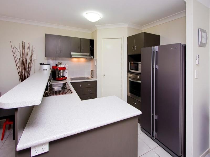 24 Bottlebrush Street, Heathwood QLD 4110