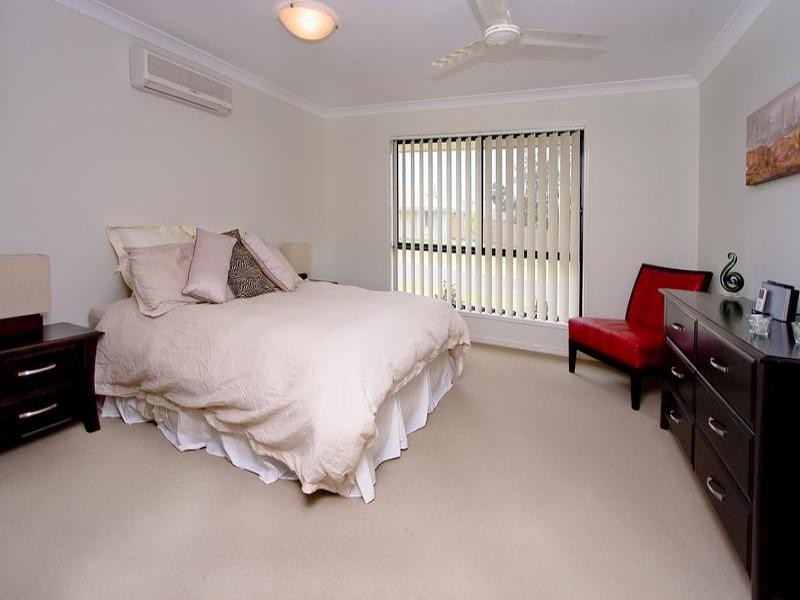 24 Bottlebrush Street, Heathwood QLD 4110