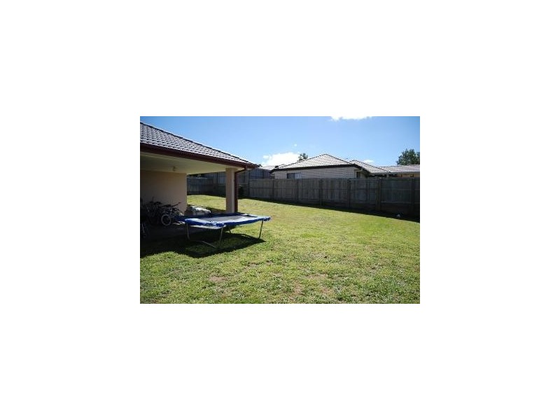 86 CLAREMONT Parade, Forest Lake QLD 4078