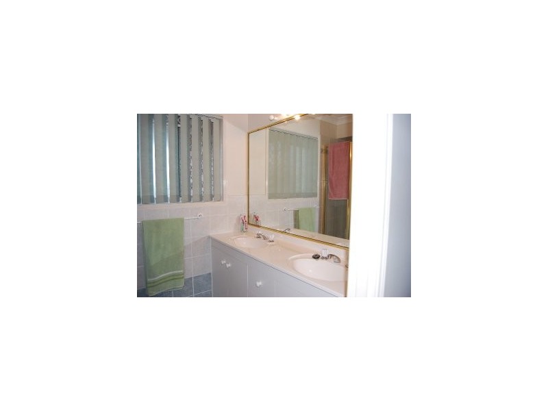 3 BANNISTER Place, Forest Lake QLD 4078