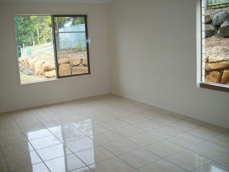 4 Jason Street, Sinnamon Park QLD 4073