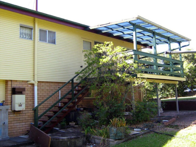 2 Woodlands Avenue, Camira QLD 4300