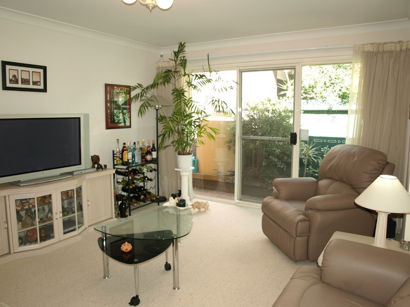 42 Banksia Circuit, Forest Lake QLD 4078