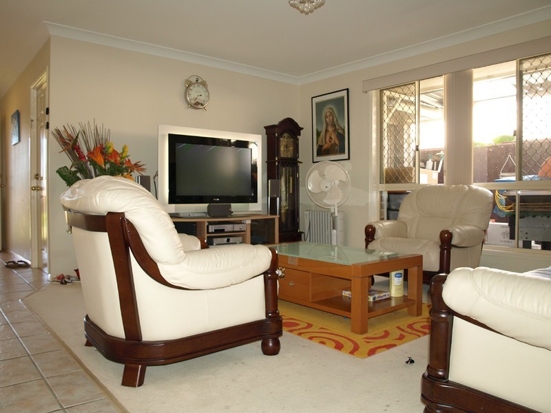 14 Cambridge Crescent, Forest Lake QLD 4078